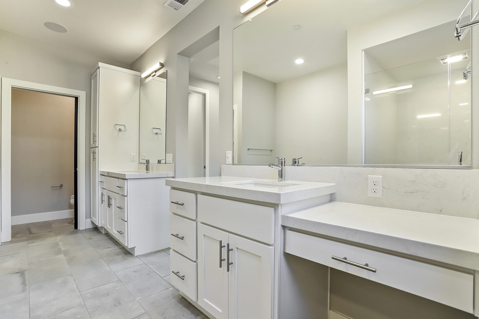 Shaker Designer white